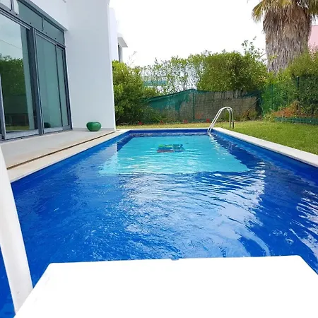 Villa Villa R. Jorge Vieira *