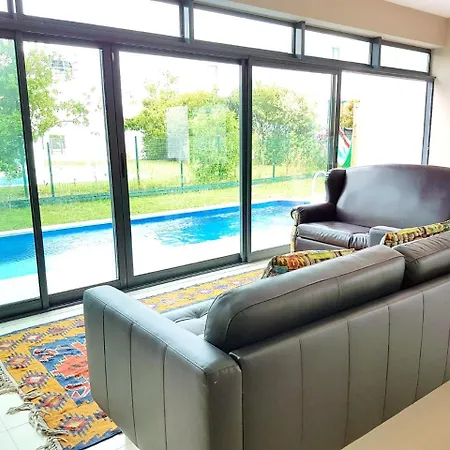 Villa R. Jorge Vieira Villa *